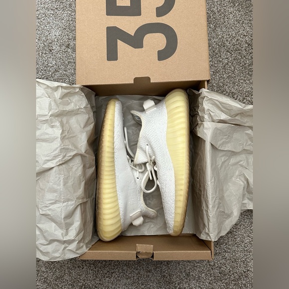 Yeezy Boost 350 V2 in “Cream White” - Picture 1 of 5
